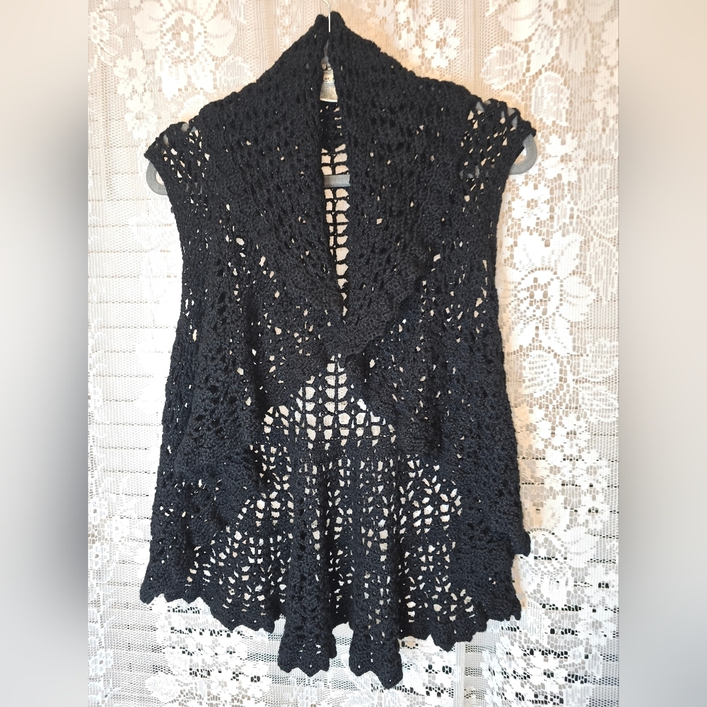 Ya Los Angeles, Black Crochet Vest, Women Sweater, Sleeveless Medium